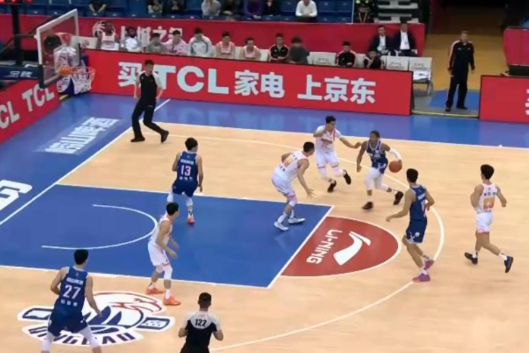 韦瑟斯庞27+6+7，庞峥麟14分，青岛男篮大胜江苏33分！北京时间2026年3