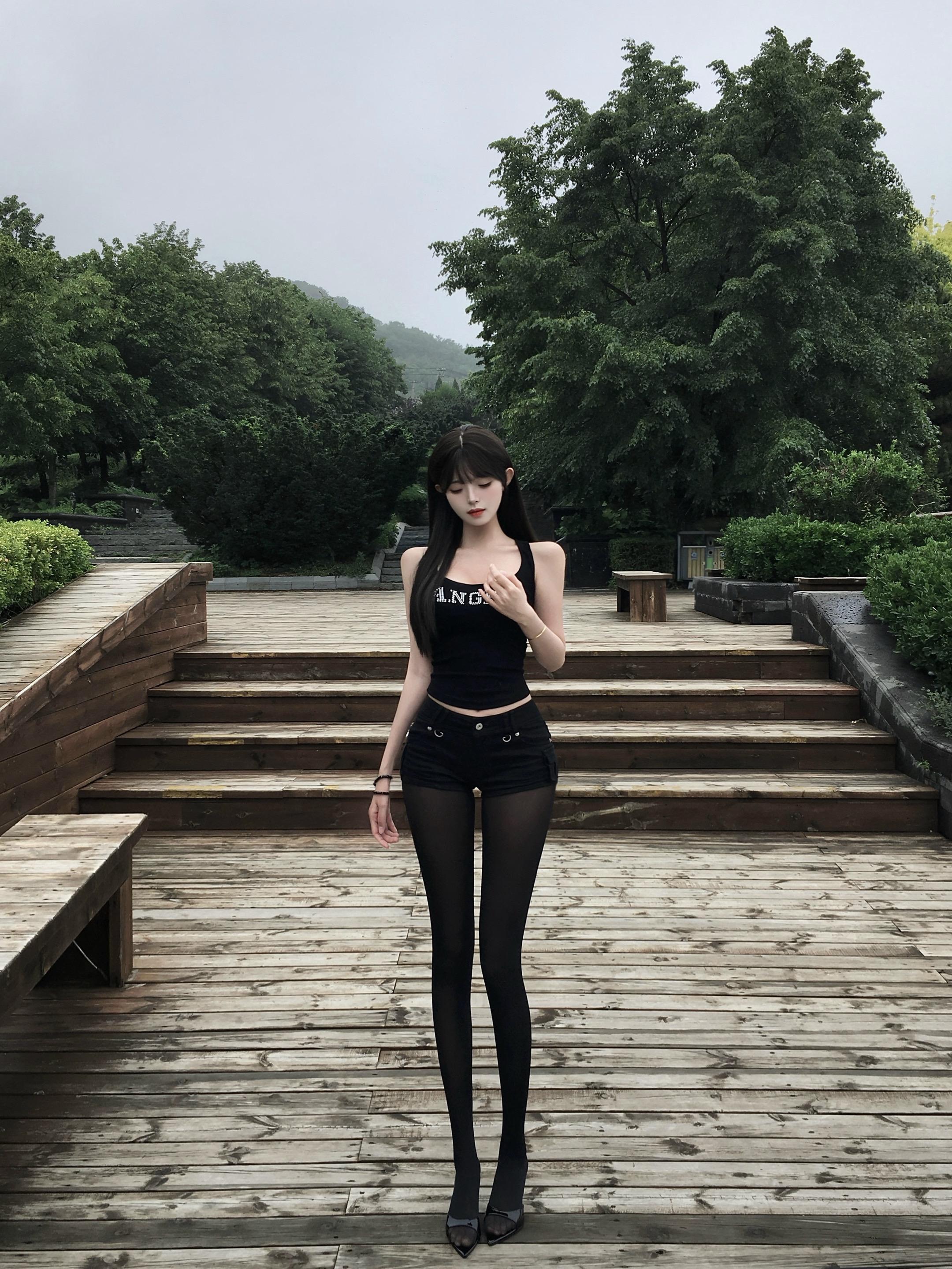欺骗的同时还能做到微笑.