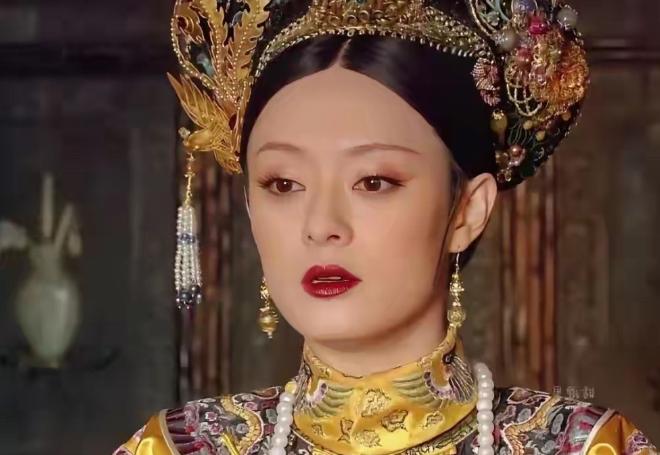 很多人不知道，孙俪其实是第三个甄嬛备选，如果不是前两个“让步”，压根儿没有她的份