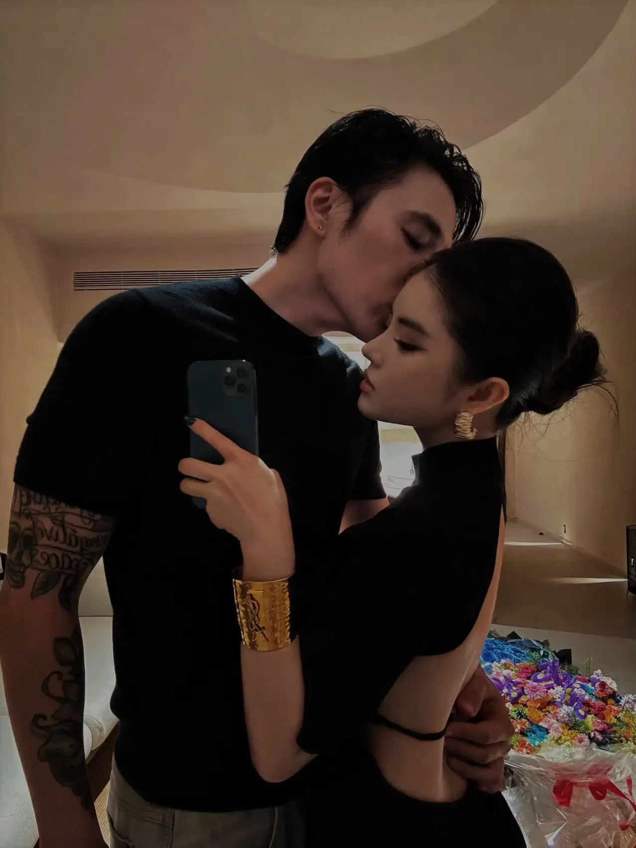 人的真心有两次 一次是什么都不懂的时候  一次是什么都懂的时候