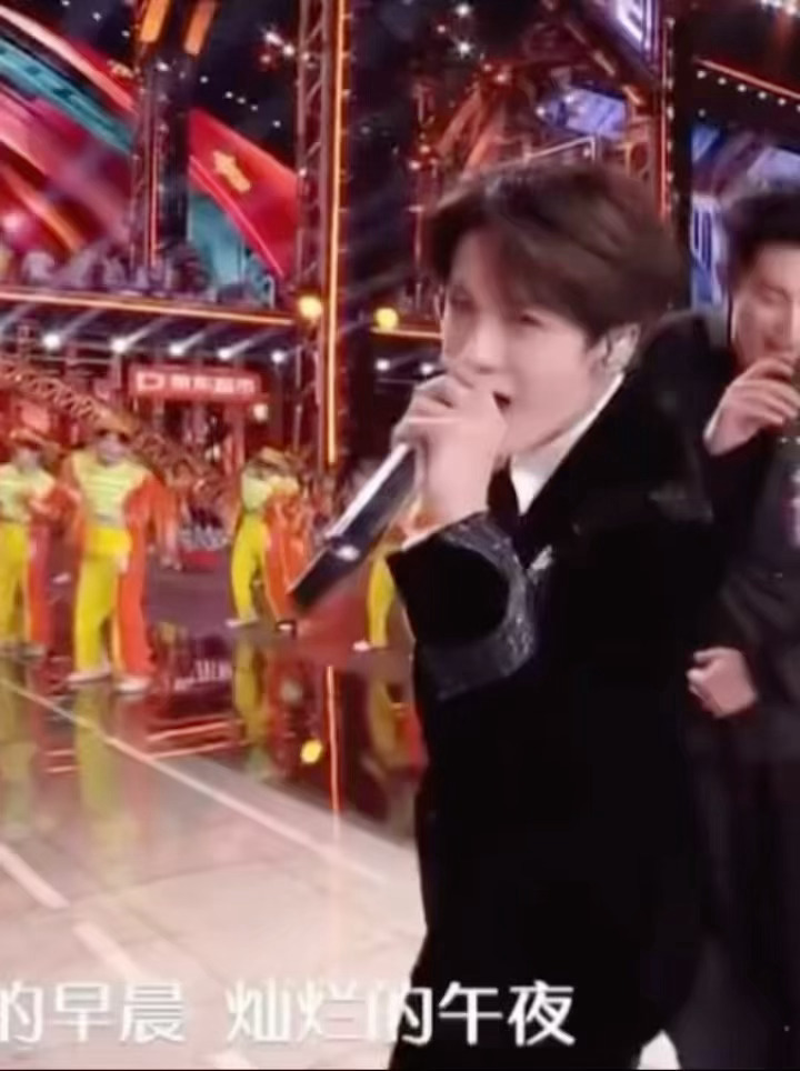 突然帅我一跳啊啊啊 