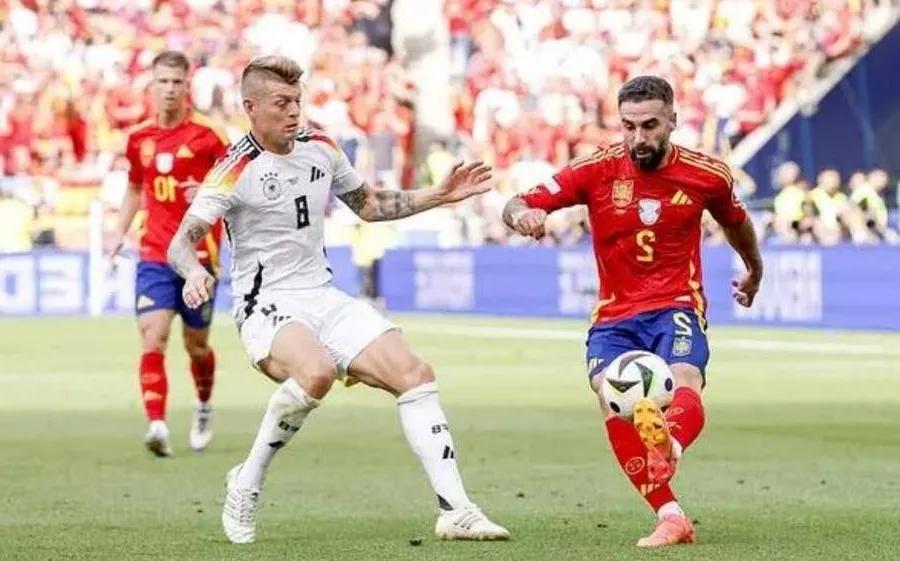 太厉害了！西班牙2-1德国，我竟然产生三大感慨

1、1-0领先后，西班牙主教练