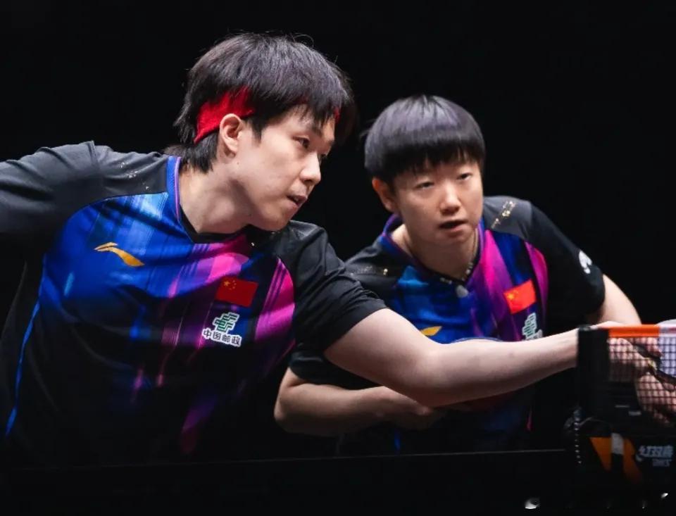 WTT香港总决赛混双：莎头组合3-2险胜突围 国乒两组合携手晋级四强 北京时间2