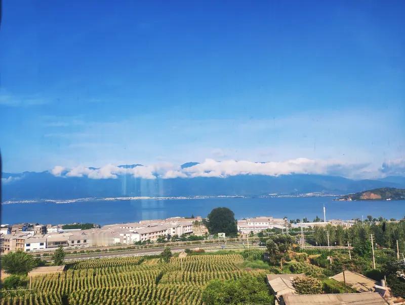 哇塞，滇西这是要全面起飞啊！2027 年大理洱海站将建成，6 台 12 线的规模