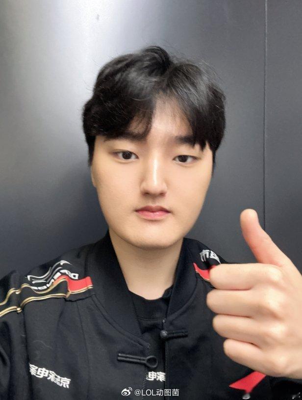 网友爆料：T1疑似在世界赛期间接触过Peyz，考虑T1.Peyz为什么T1的韩国