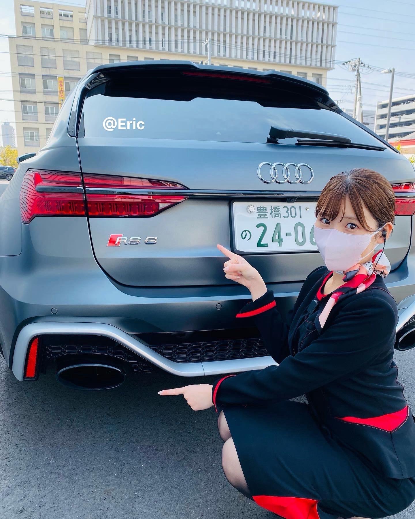 日本奥迪4S店销售形象～小姐姐很卖力哦😊～