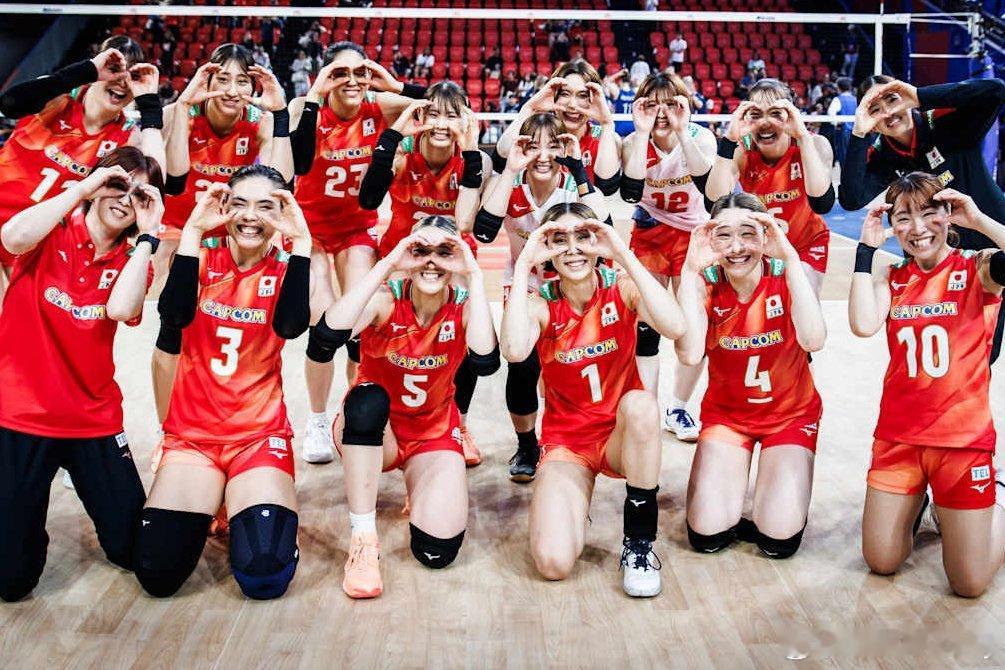 日本女排让二追三超级大逆转波兰（20-25 14-25 25-19 25-21 