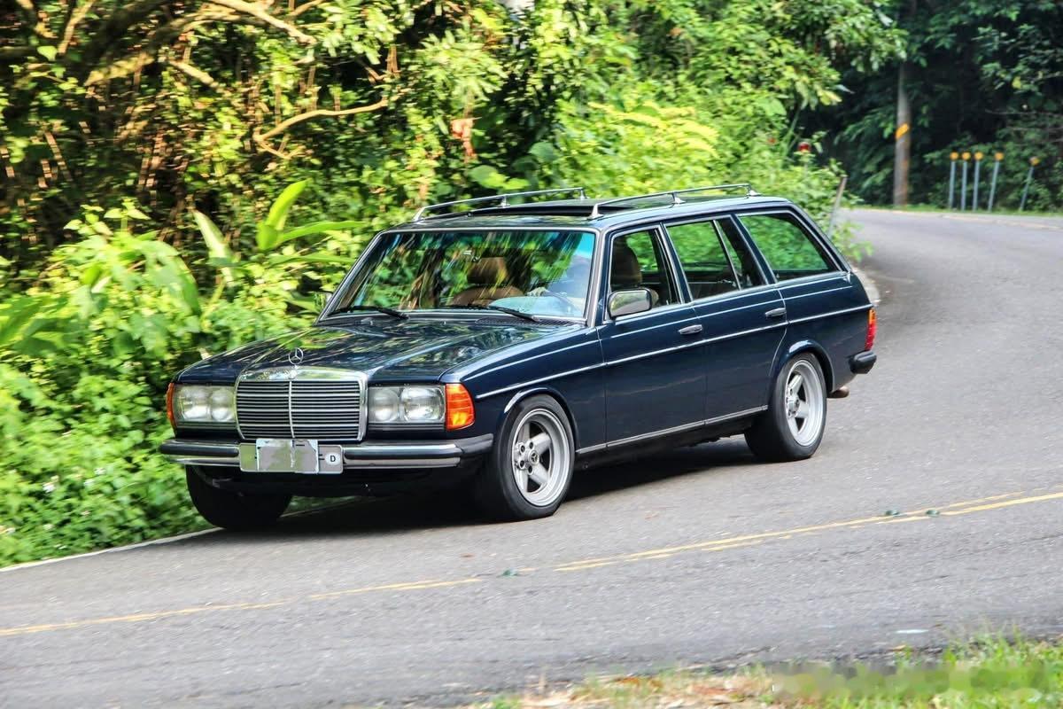 台湾老车🇩🇪BENZ S123 Wagon異種移植V8 350[給力] ​​