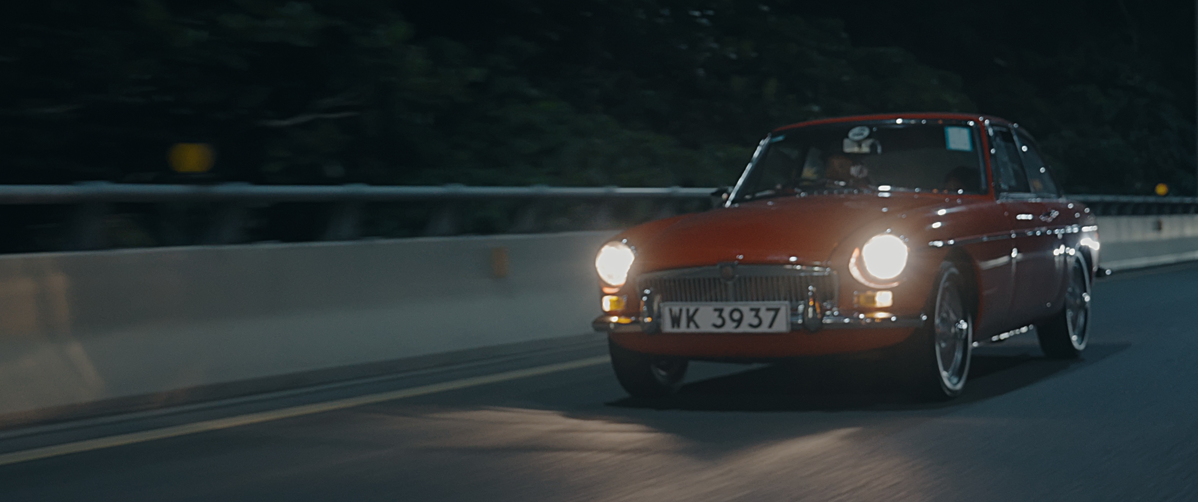 很少晚上拍，感觉挺好的，安静！全民拍车经典老车好多车anycar