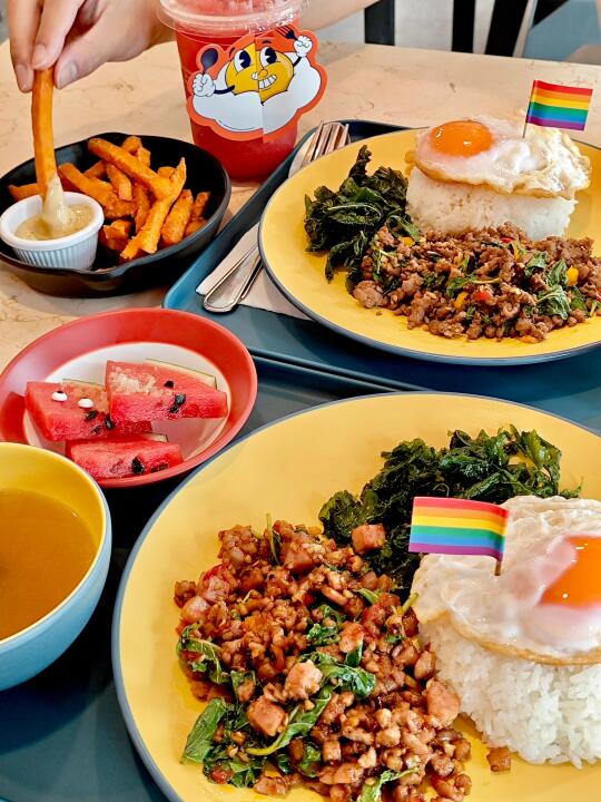 人均30+！曼谷这家打抛饭好吃到舔盘🔥