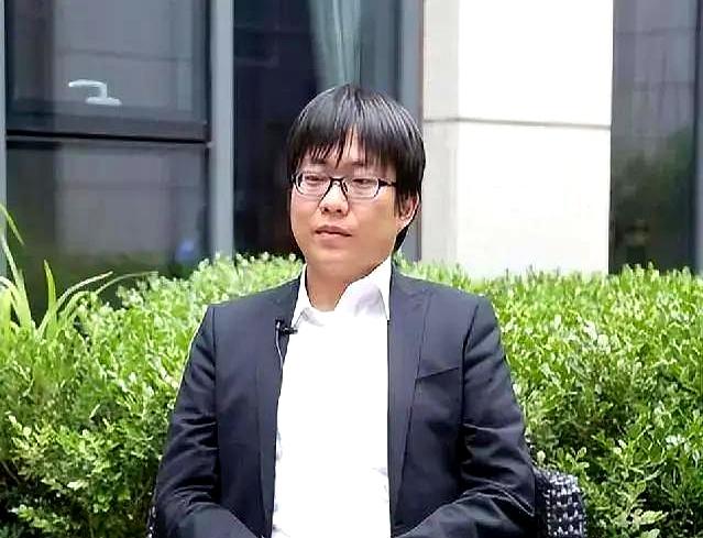 7段之后再也升不动
 

孔令文5岁摸子，13岁定段，一路冲到日本七段，却在36