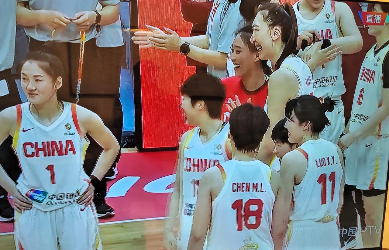 女篮世界杯预选赛武汉赛区完美收官：中国女篮最后一战以83：71击败最后一个对手巴