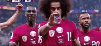 阿菲夫是不是没有看过足球比赛的直播？[捂脸]小伎俩早被识破了，你还敢继续玩？[w