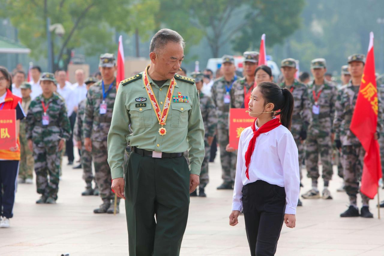 现在似乎是金钱至上的年代，大家每天忙忙碌碌，眼睛里只有一件事，那就是搞钱，金钱至