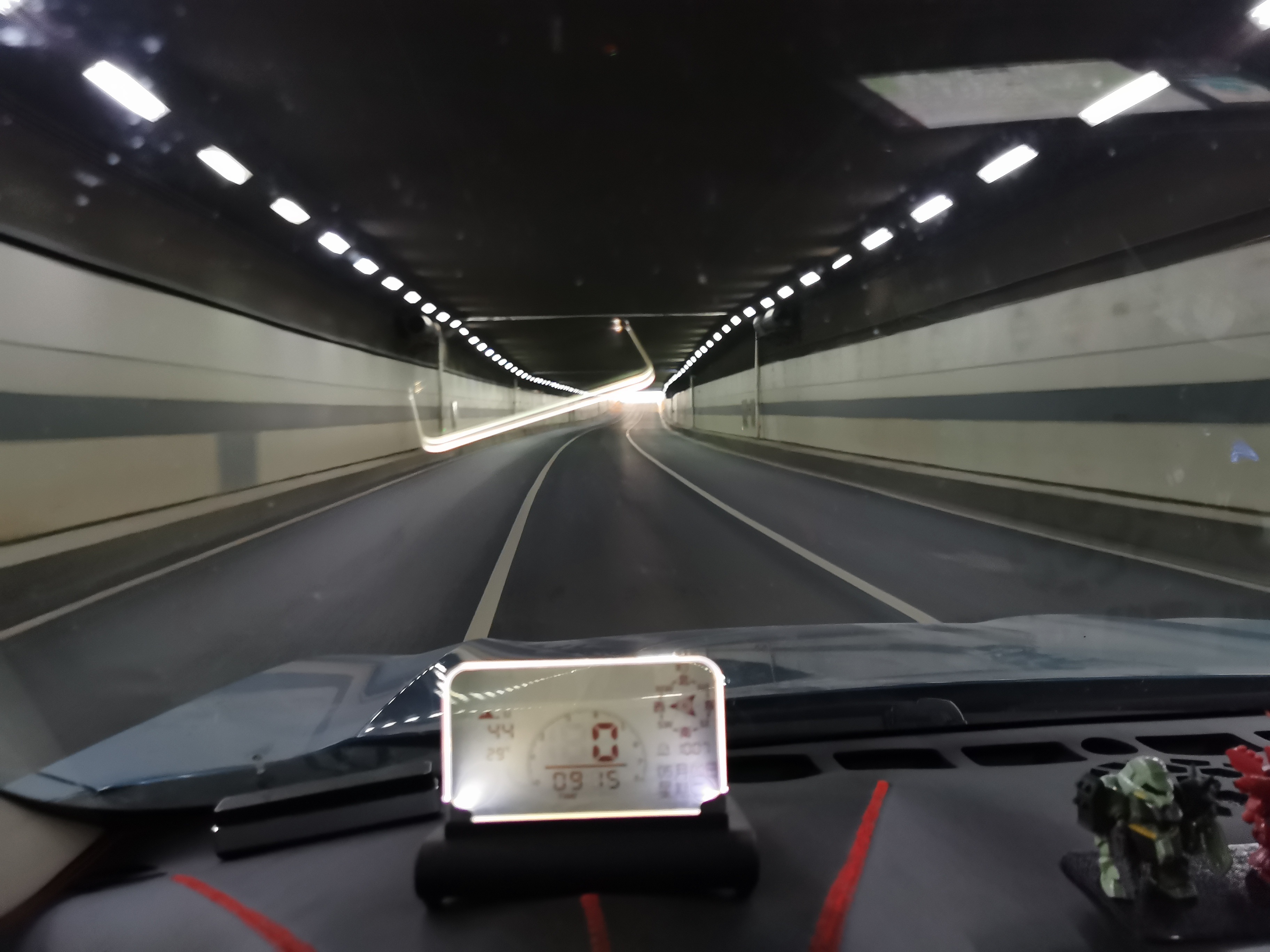 这街上比封城的时候还干净……  ​​​