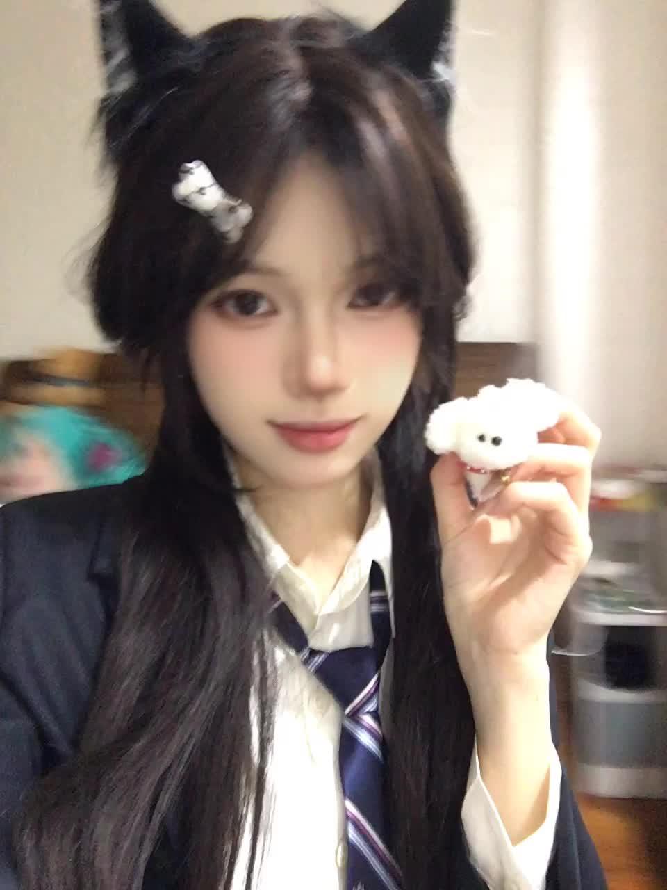 我妥协了 不再幻想有一天能得到属于自己的爱