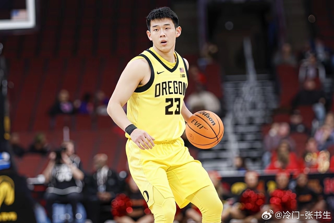 昨日男篮首场热身赛后，最失意的或许是林葳。NCAA弱旅旧金山大学后卫赵维伦，本赛