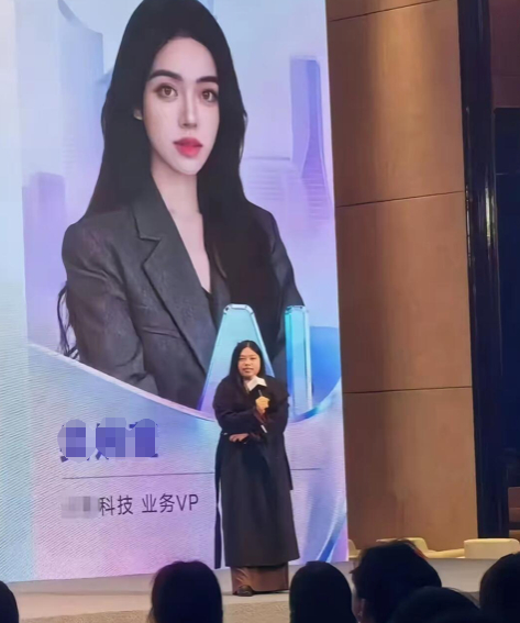现在知道短剧滤镜有多吓人了吧 看到这个，让我想到这个图。慢慢地，大家看习惯了，也