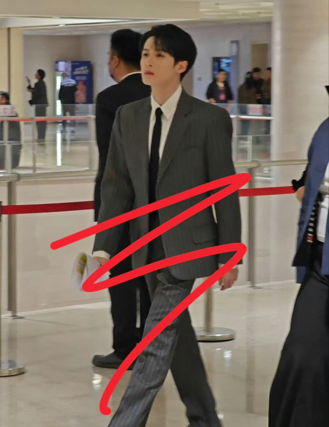 我家体制内老公来了！檀健次北京国际电影节