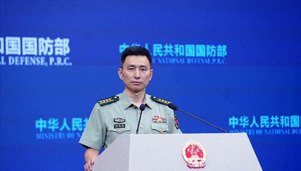 菲律宾这次是真疯了！

7月30日，中国国防部罕见重锤：菲律宾是“不折不扣的麻烦