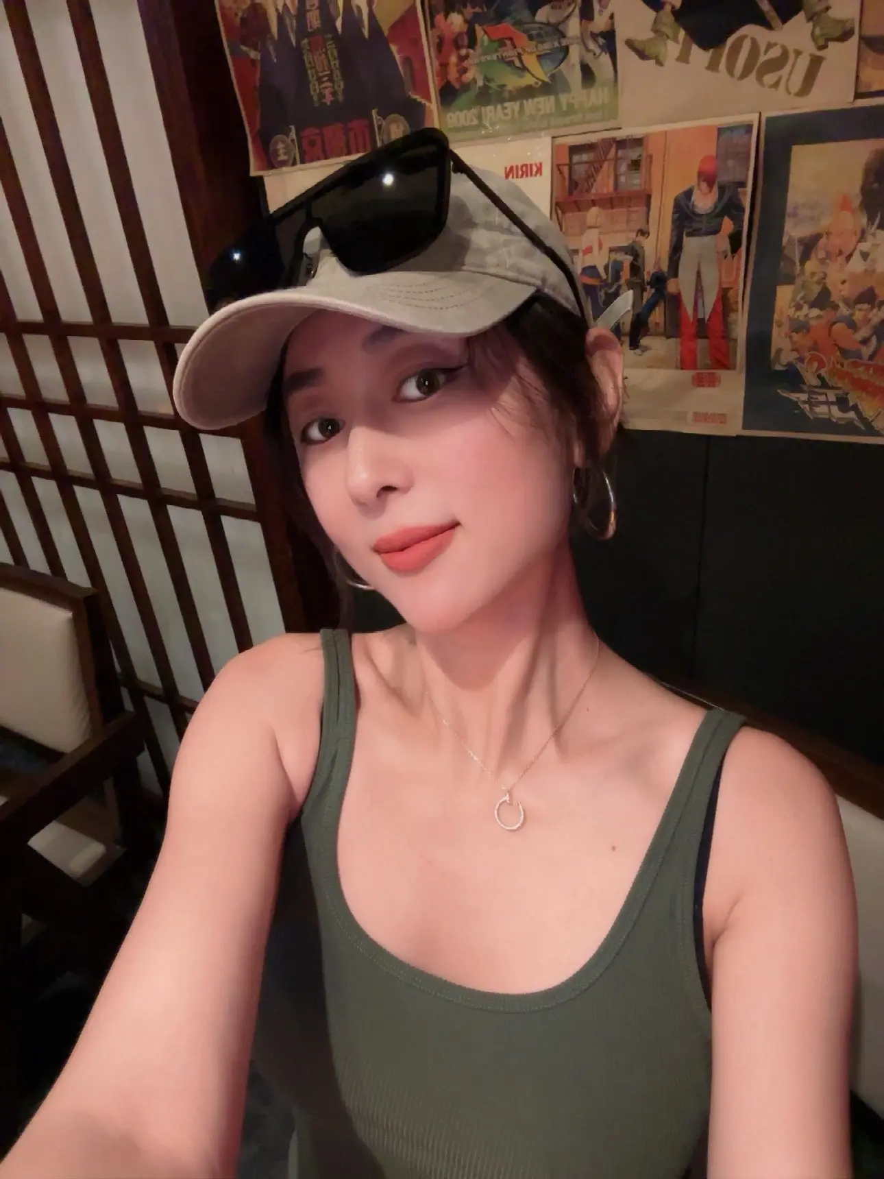 当我们允许他人和自己不一样时，就学会了包容；当我们允许自己和他人不一样...