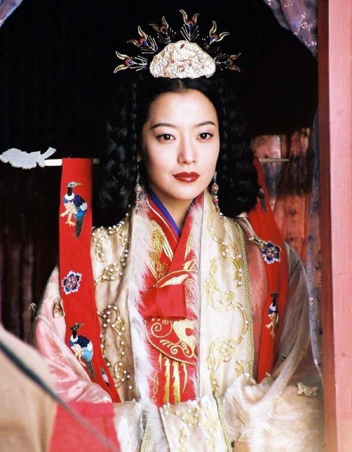 金喜善49岁状态乌镇偶遇金喜善吃早茶 好喜欢姐姐的眼睛啊！真的保养的太好了🥹金