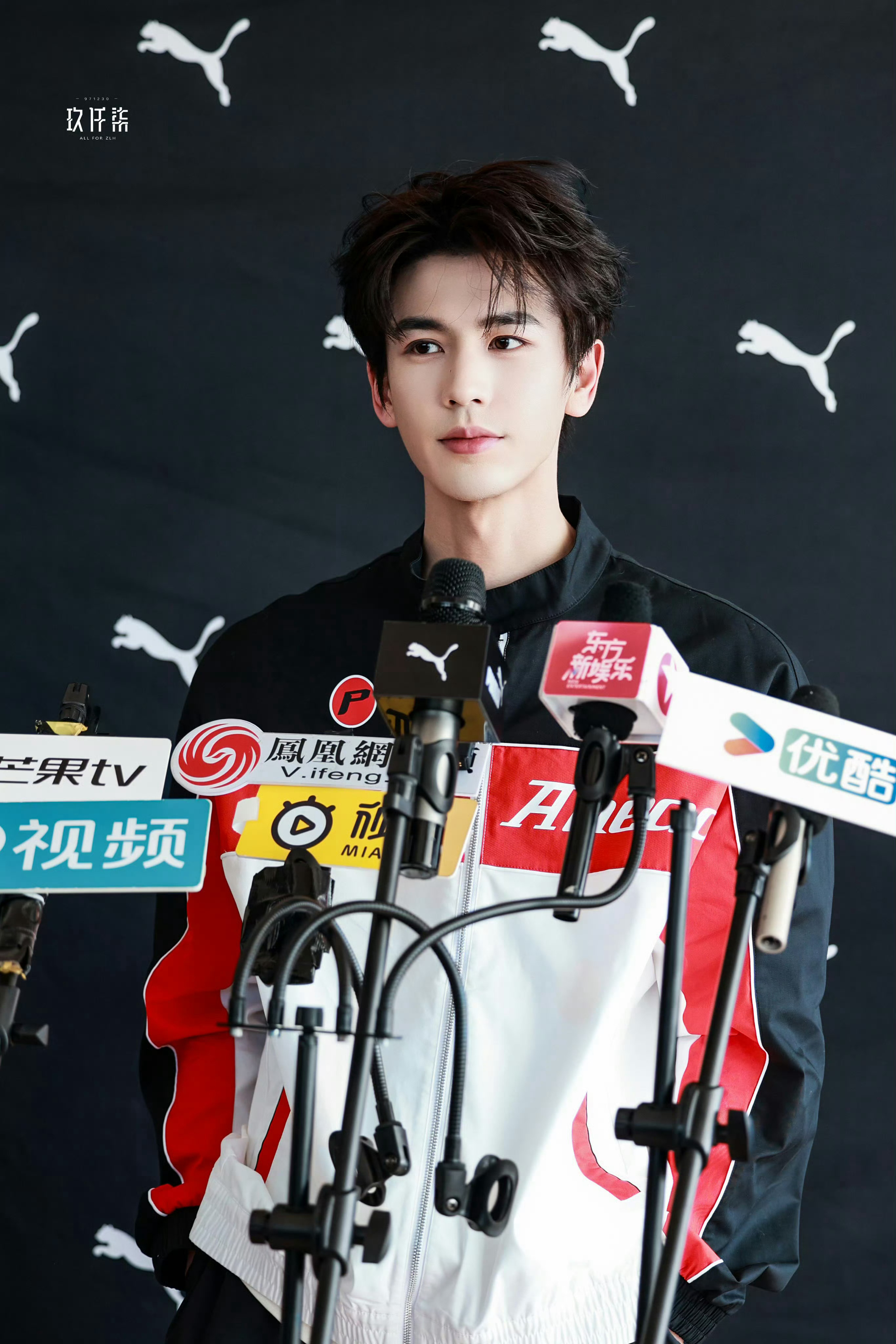 张凌赫赛车服这个赛车服简直夯爆了想起之前打瓦的张凌赫，也甚是美味～赛车本和电竞本