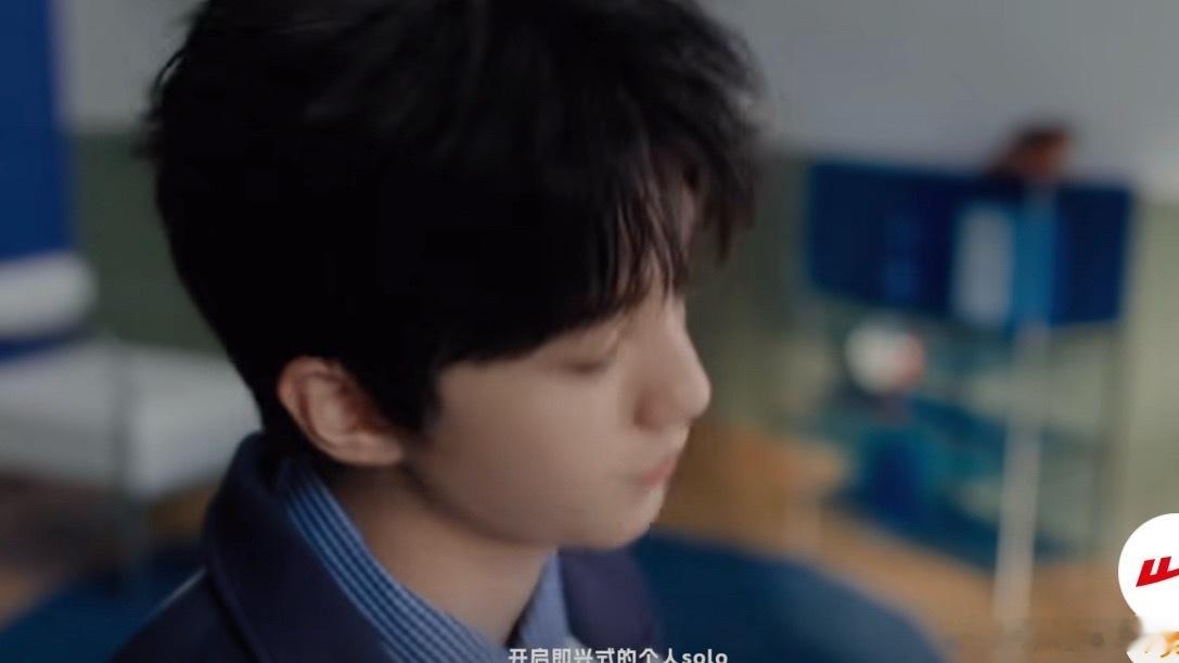 回力品牌代言人王俊凯穿回力没压力  “以经典为底色，焕新日常穿搭表达。”看到王俊