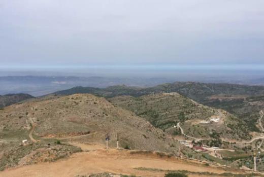 每日推进300米，朱拉尼趁乱渗透戈兰高地，在以色列最痛时捅一刀。
 
中东的乱局