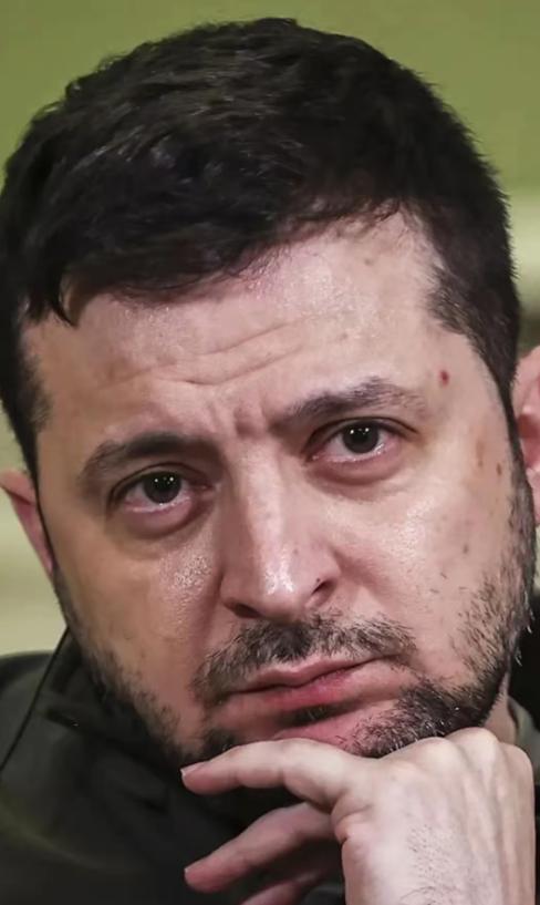 乌克兰现在唯一的希望其实是整体加入俄罗斯。眼下，不管是美国，还是欧洲，都靠不住了