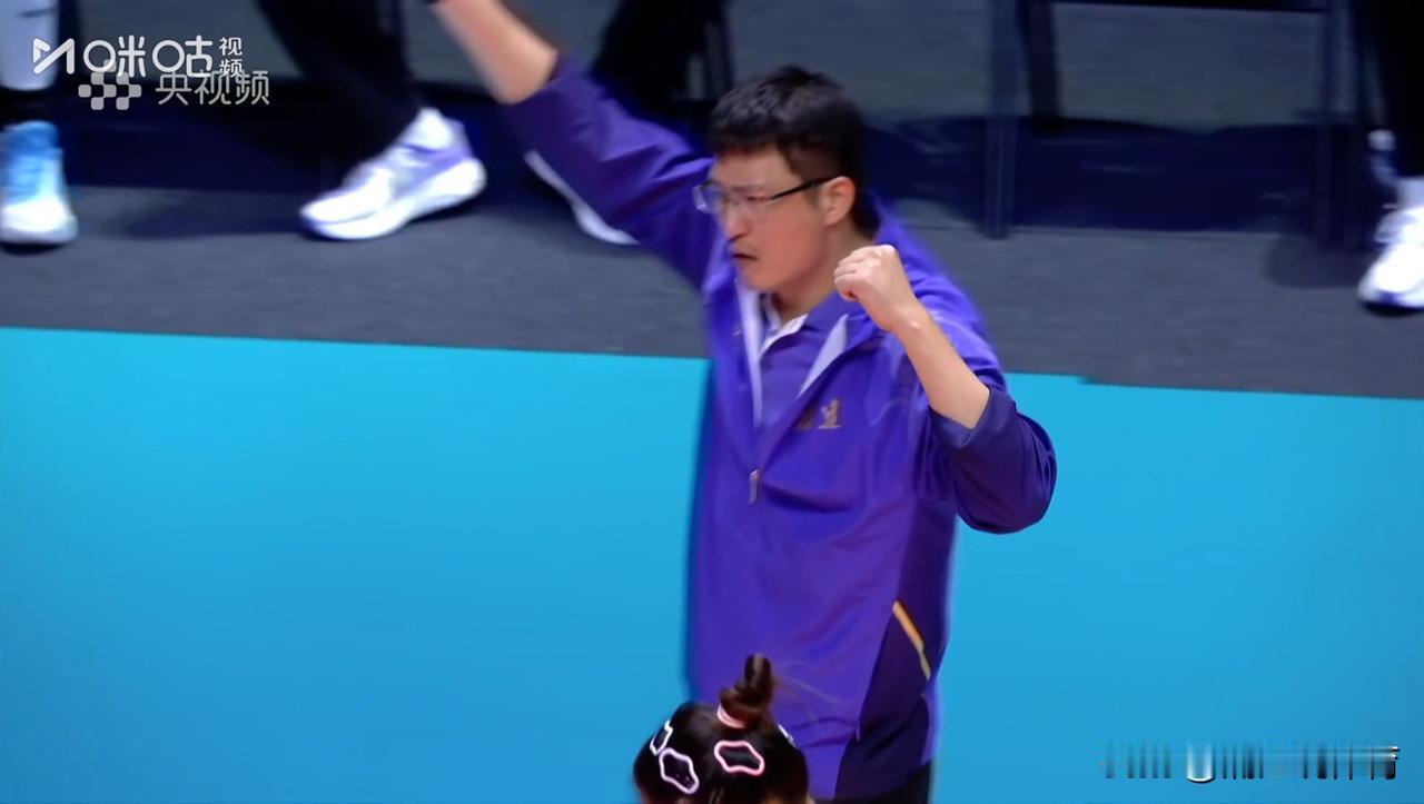 福建女排时隔38年再创历史！下一个陈忠和诞生！激情澎湃的少帅沈泽率领福建女排在全