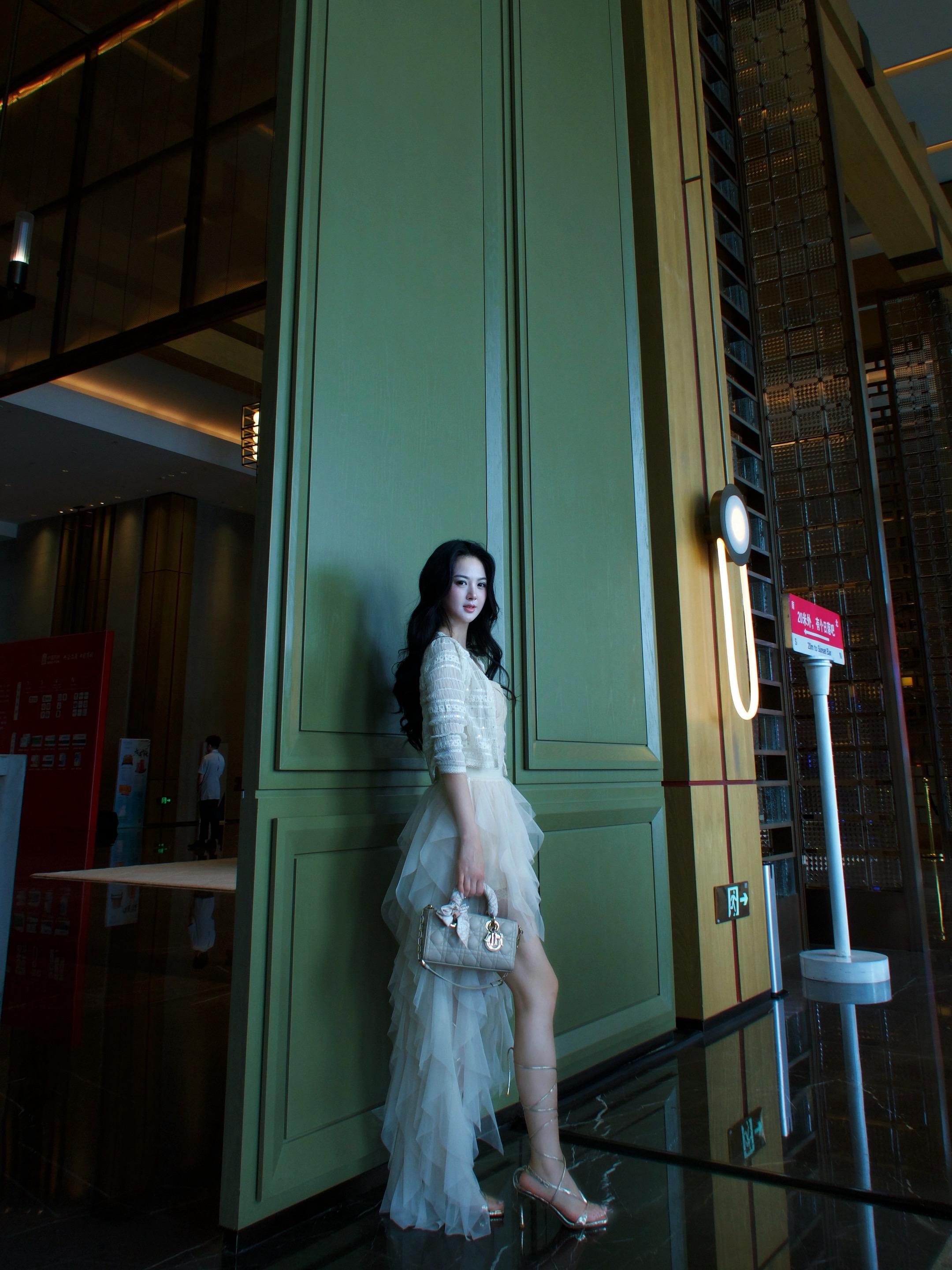 爱需要教吗 我很喜欢小猫小狗 我就会想要它开心 想要它过得好  但是它...