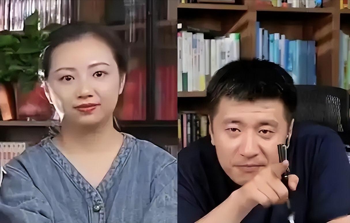 很多人问：为什么是她？
答案其实很简单——
因为她是那个，张雪峰把手机密码、银行