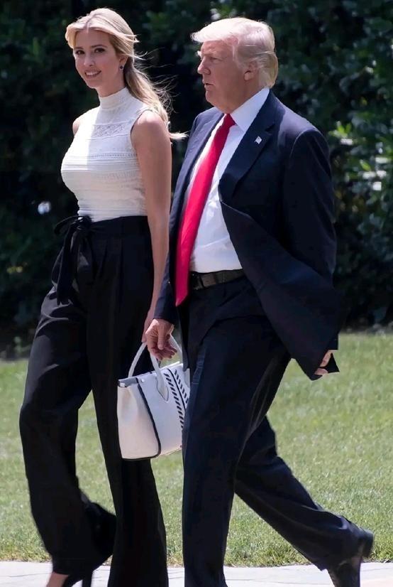 特朗普其实很难相处的，其第一个任期内，大女儿伊万卡也在帮他做事，那个时候，父女俩