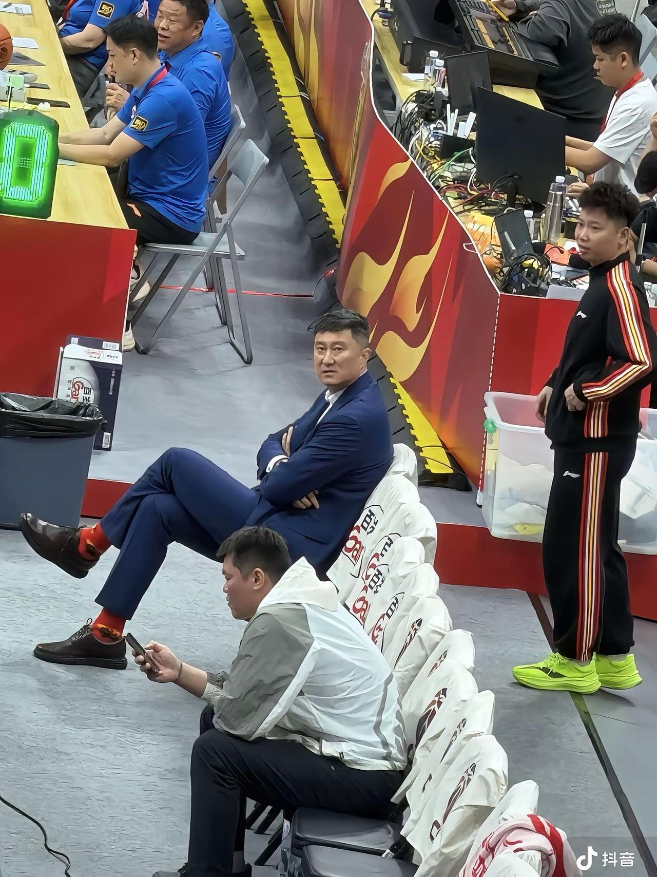 要不一起走吧，留点体面。