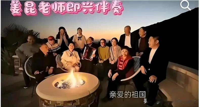 这首歌不火才怪呢！
话说，圣诞节期间，有一首歌突然爆火，歌叫《我的中国薪》，有一