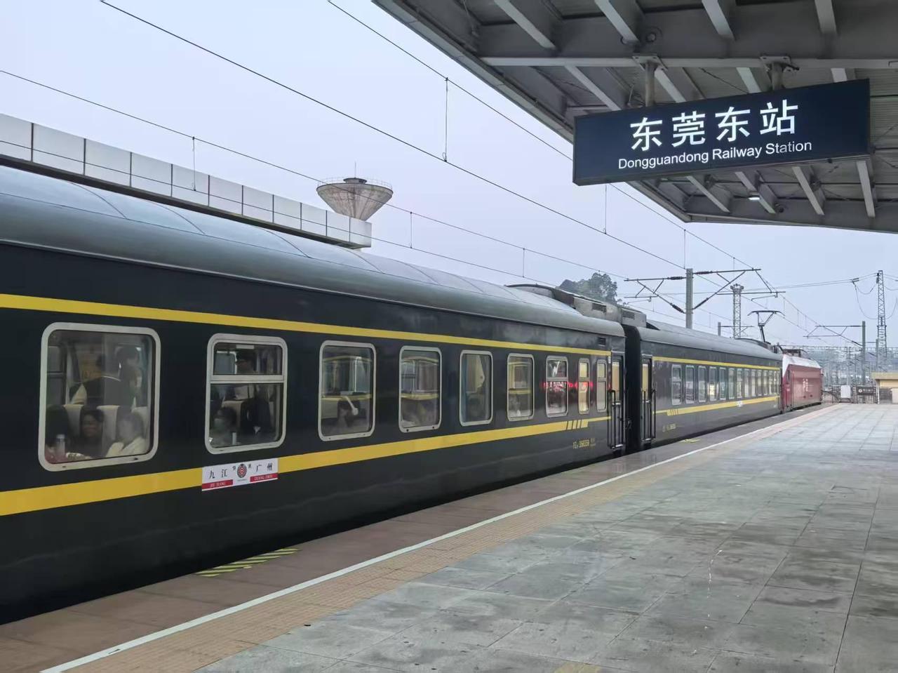 一口痰，从罚 5 块涨到 1000 块。
200 倍涨幅，跑赢了绝大多数打工人的
