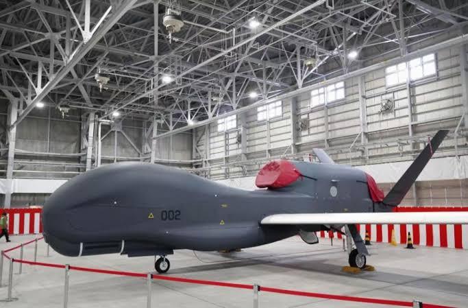 日本航空自卫队一架全球鹰近日在鸟取县附近海域失联后坠毁。该机型仅有三架，此番损失