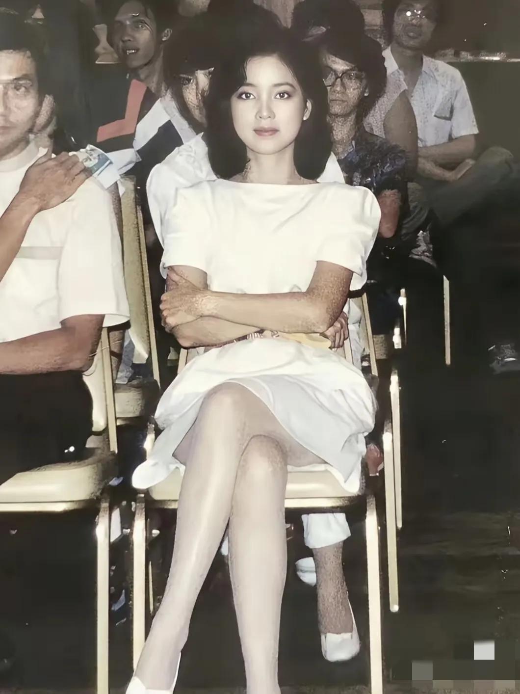 不是我吹！这才是真正的女神！如果她生在这个年代，绝对比刘亦菲还要火，你们还记得她