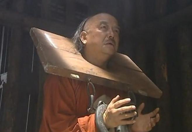 1799年，乾隆皇帝去世不久，嘉庆就按耐不住将和珅押入大牢抄了家，和珅临死前，嘉