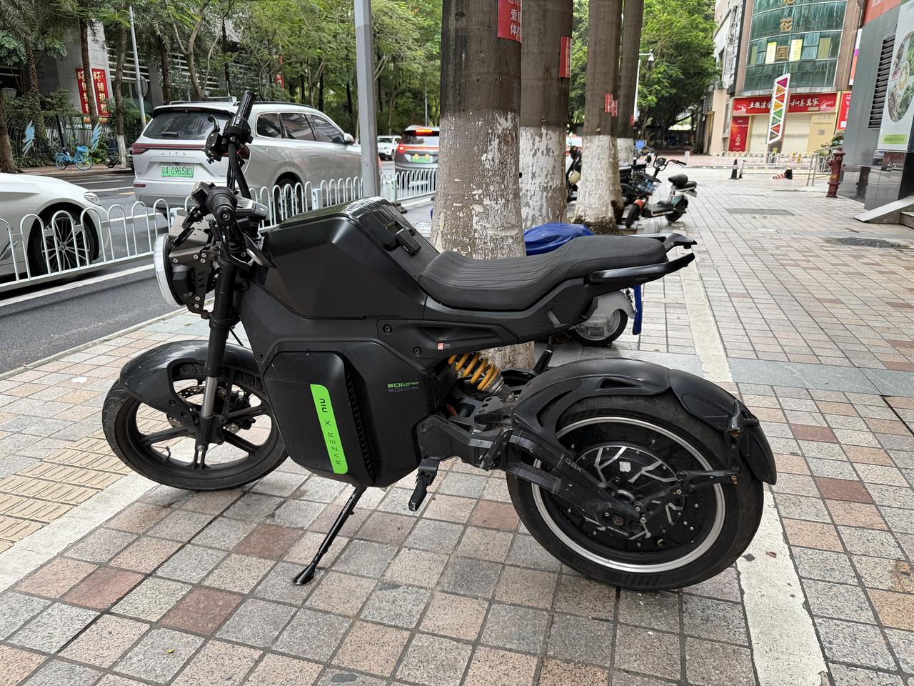 梦中情车！从小到大一直都很喜欢摩托车，喜欢那种风驰电掣的感觉，但由于各种机缘，让