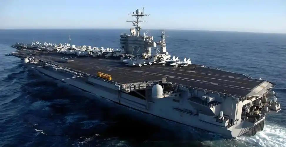 美国华盛顿号航母驶离西太平洋，穿过马六甲海峡向中东方向调动，表面上看是一场普通的