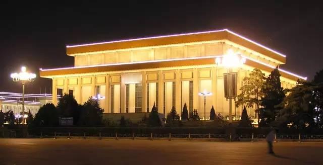 毛主席遗体防腐每年花费无数，而永久保存的水晶棺，纯度高达99.99%，价值更是不