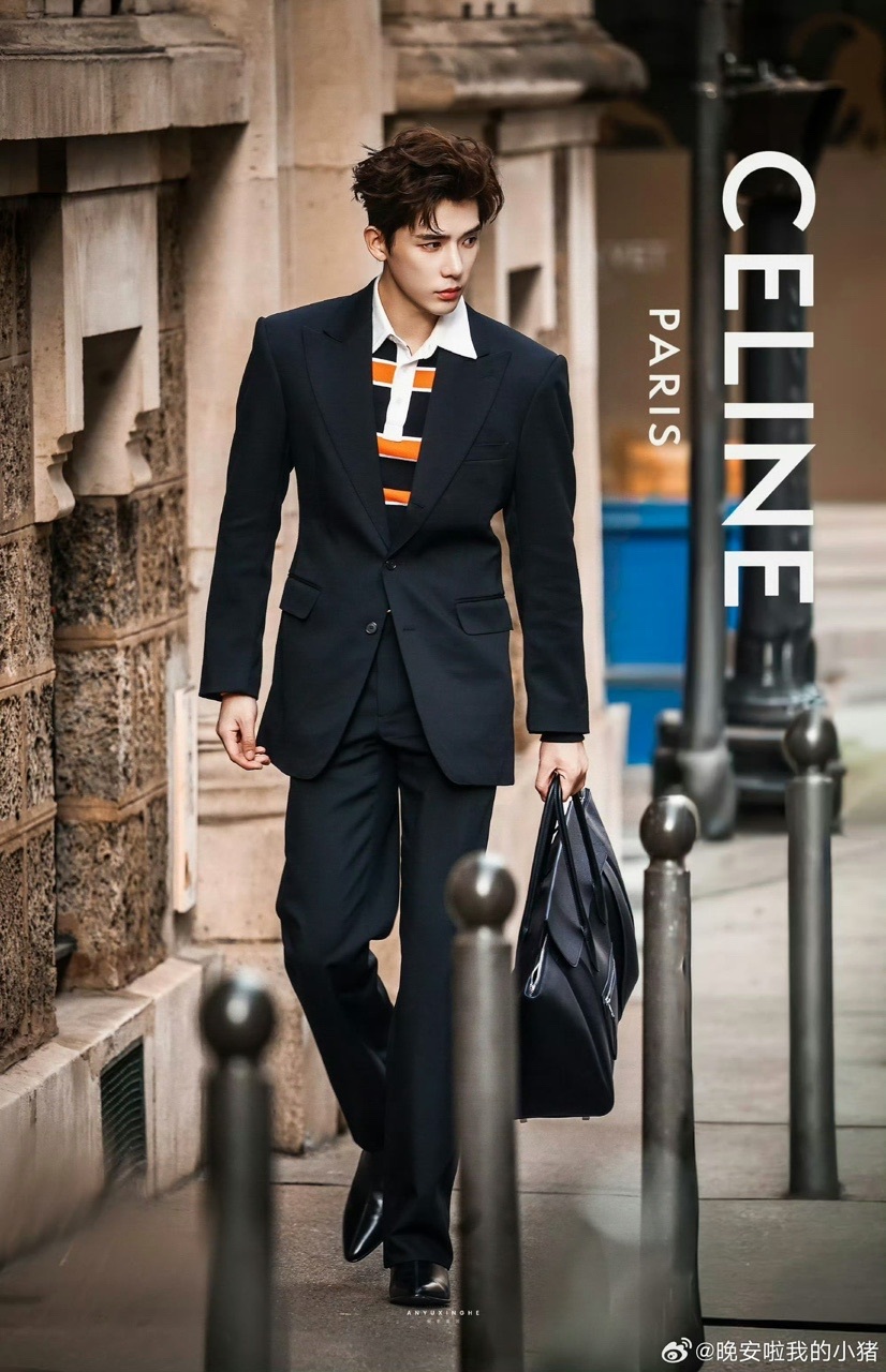 娱乐王安宇Celine看秀造型王安宇Celine造型 完全男神来的 