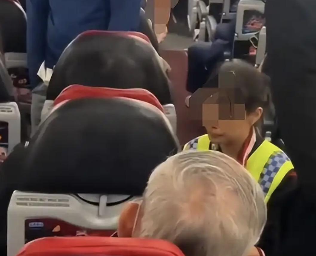 飞国际航班会讲中文是加分项，但绝非是必选项，更不是你无理取闹的理由！
4月22日