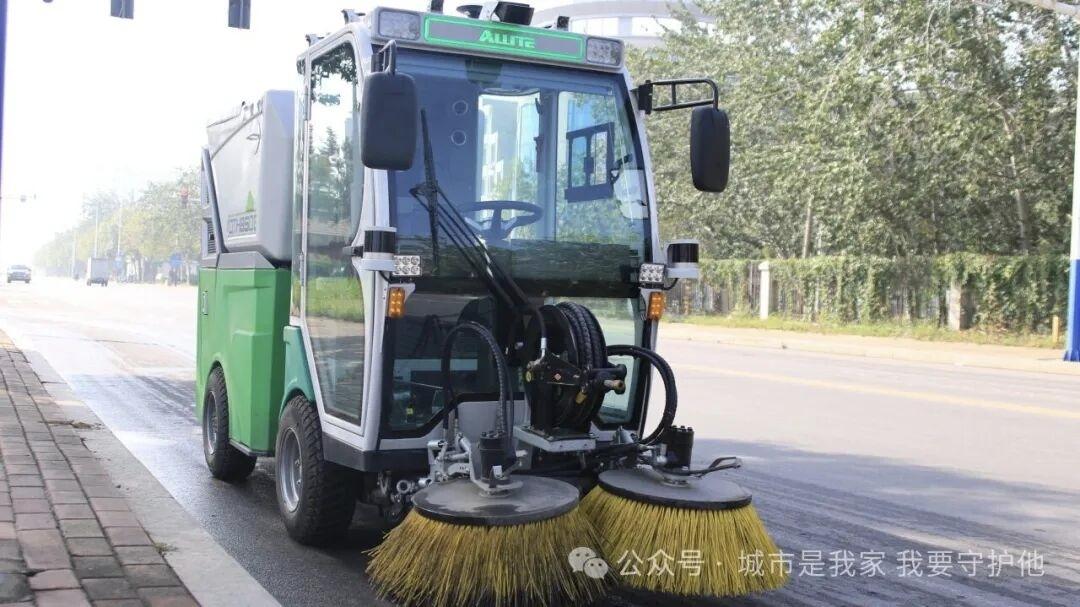 山东滨州首台无人驾驶环卫车“阳光S300”9月29日上线，集激光雷达+AI视觉、
