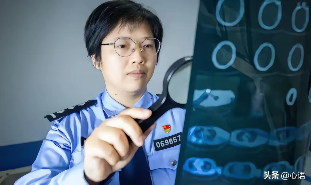 16年坚守一线！80后女法医剖开真相，守护万千家庭正义。
 
胡丹，女，汉族，1