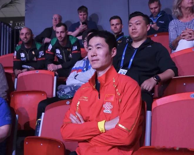 总说王励勤在上海队待的好好的舒舒服服的，不会来来国乒担任任何工作的，其实这种说法