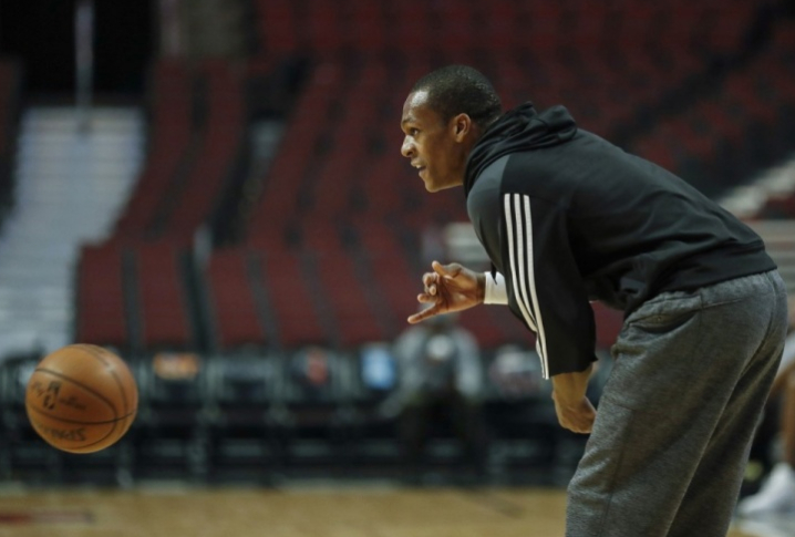 据NBA名记Marc Stein报道，隆多是鹈鹕主帅候选人之一。“圣安东尼奥马刺