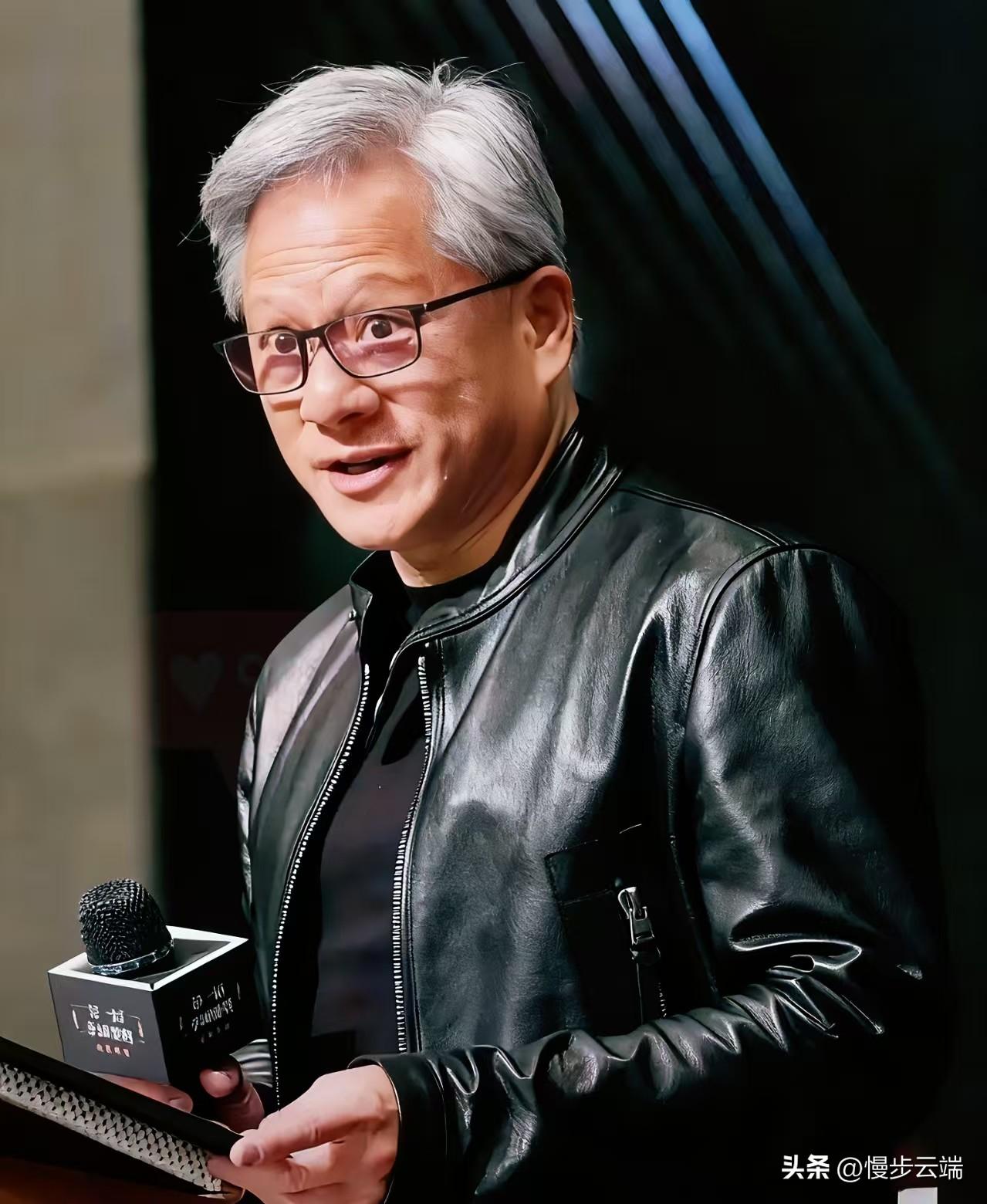 就在刚刚！

   英伟达CEO宣布了


英伟达CEO黄仁勋在2025年11月